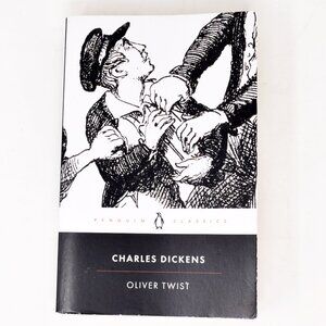 Oliver Twist Charles Dickens Paperback Penguin Classics Illustrated Literature